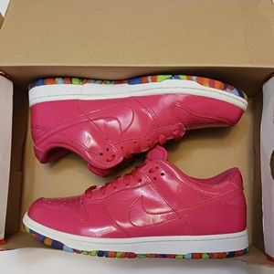 Nike Dunk Low Women's Sneakers Size 8  Vivid Pink Vivid 317813-600